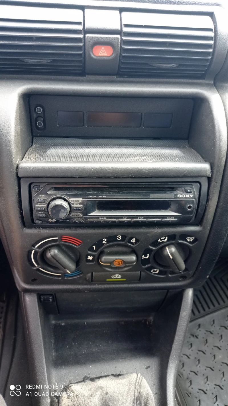 Opel Astra 1.6/75 , снимка 7 - Автомобили и джипове - 48111849