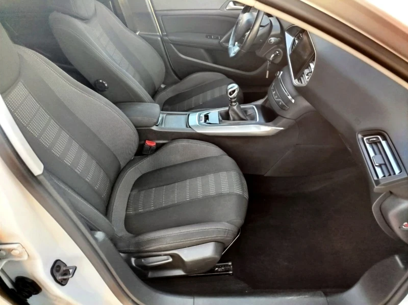 Peugeot 308 1.6 Blue-HDi* Allure* Full LED, снимка 10 - Автомобили и джипове - 51598484