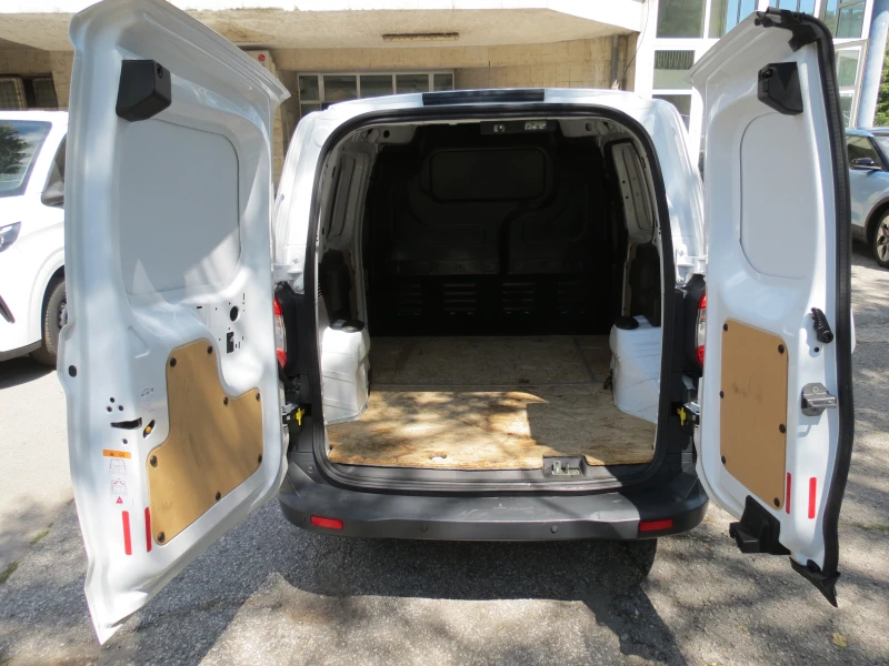 Ford Courier 1.5 TDCi 100PS, снимка 9 - Автомобили и джипове - 51901323