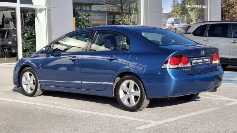Honda Civic 1.8 i-VTEC Executive 16V AT, снимка 8 - Автомобили и джипове - 52708416