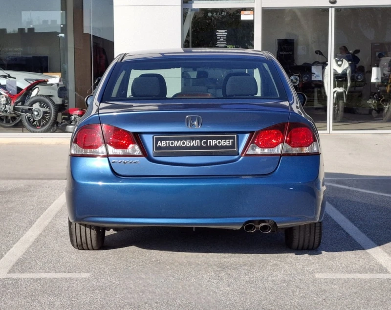 Honda Civic 1.8 i-VTEC Executive 16V AT, снимка 7 - Автомобили и джипове - 52708416