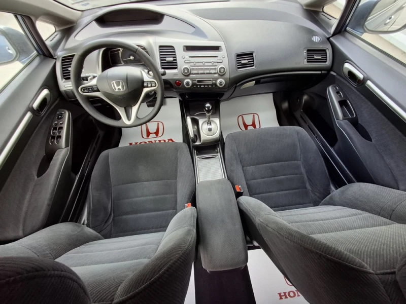 Honda Civic 1.8 i-VTEC Executive 16V AT, снимка 12 - Автомобили и джипове - 52708416