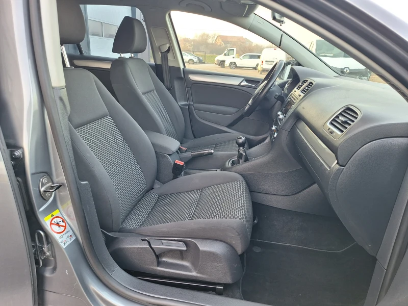 VW Golf 1.6tdi 105k.c, снимка 10 - Автомобили и джипове - 52885661