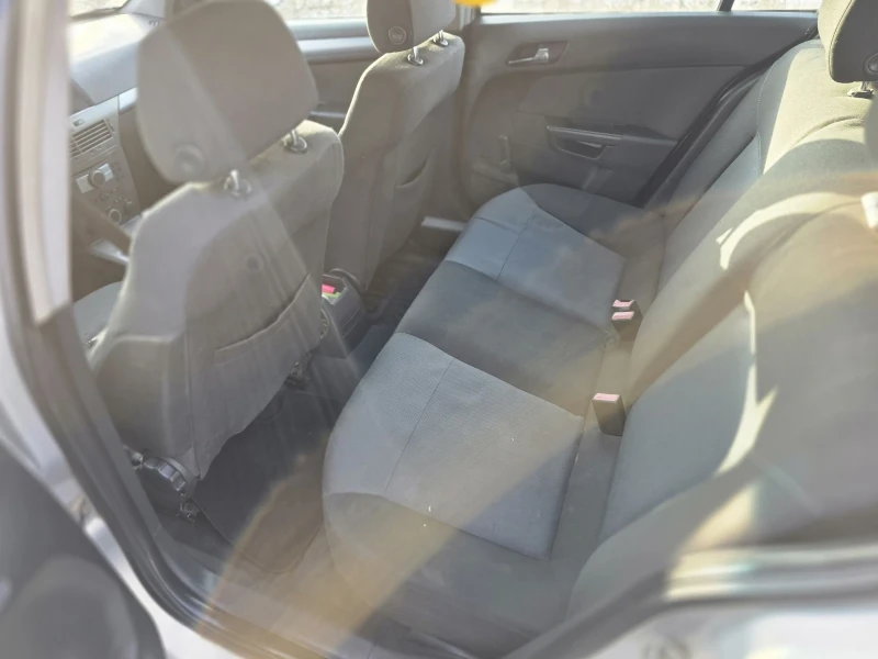 Opel Astra, снимка 6 - Автомобили и джипове - 52906135