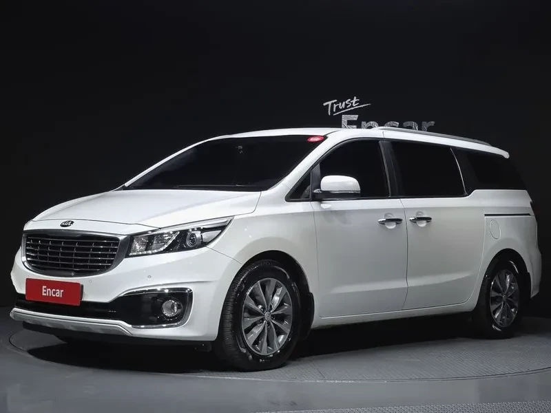Kia Carnival 9-Seater Luxury