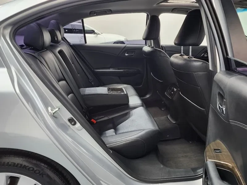 Honda Accord 2.4 9Th Generation, снимка 12 - Автомобили и джипове - 55920869