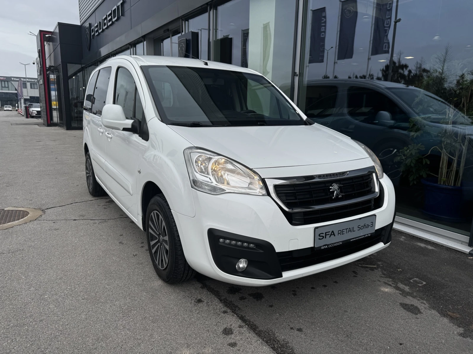 Peugeot Partner NEW TEPEE ACTIVE 1.6 BlueHDI 120 MPV - изображение 3