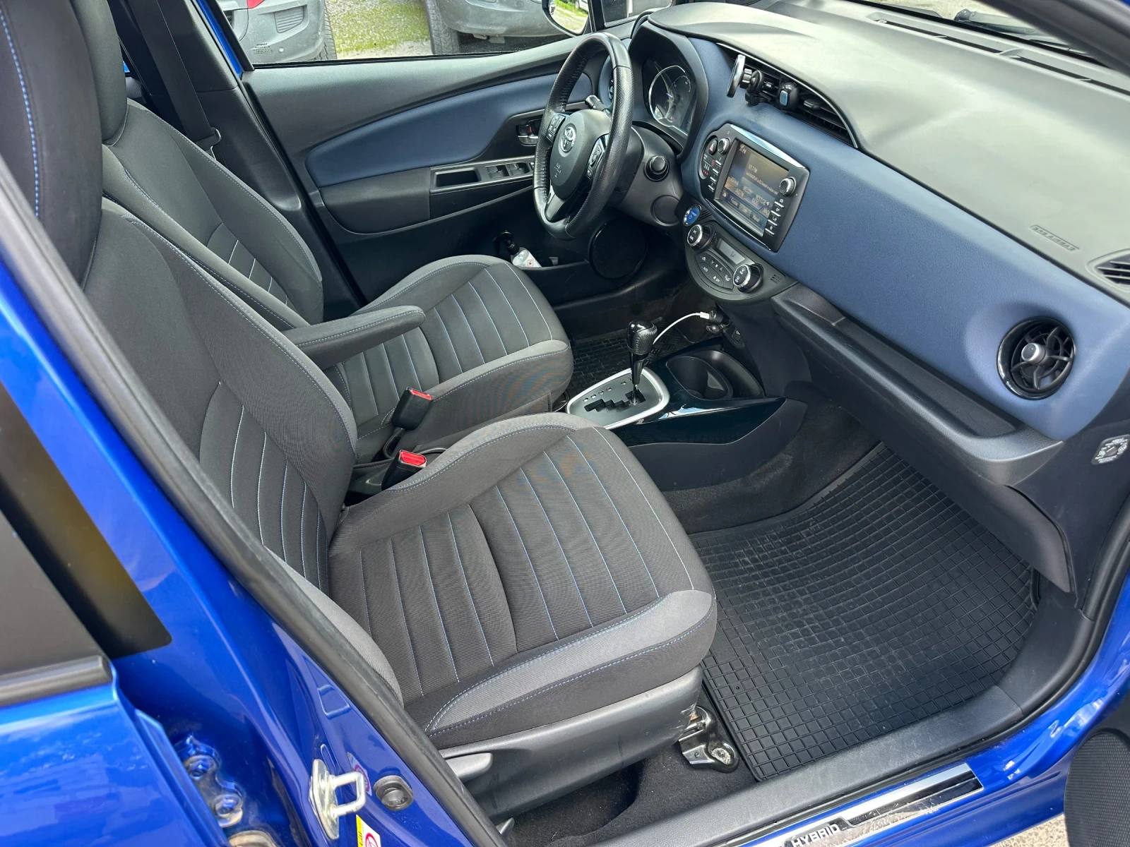Toyota Yaris  - изображение 5