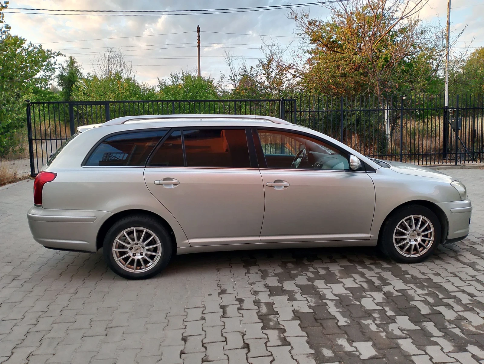 Toyota Avensis 2.2 D4D diesel 150 к.с. - изображение 10