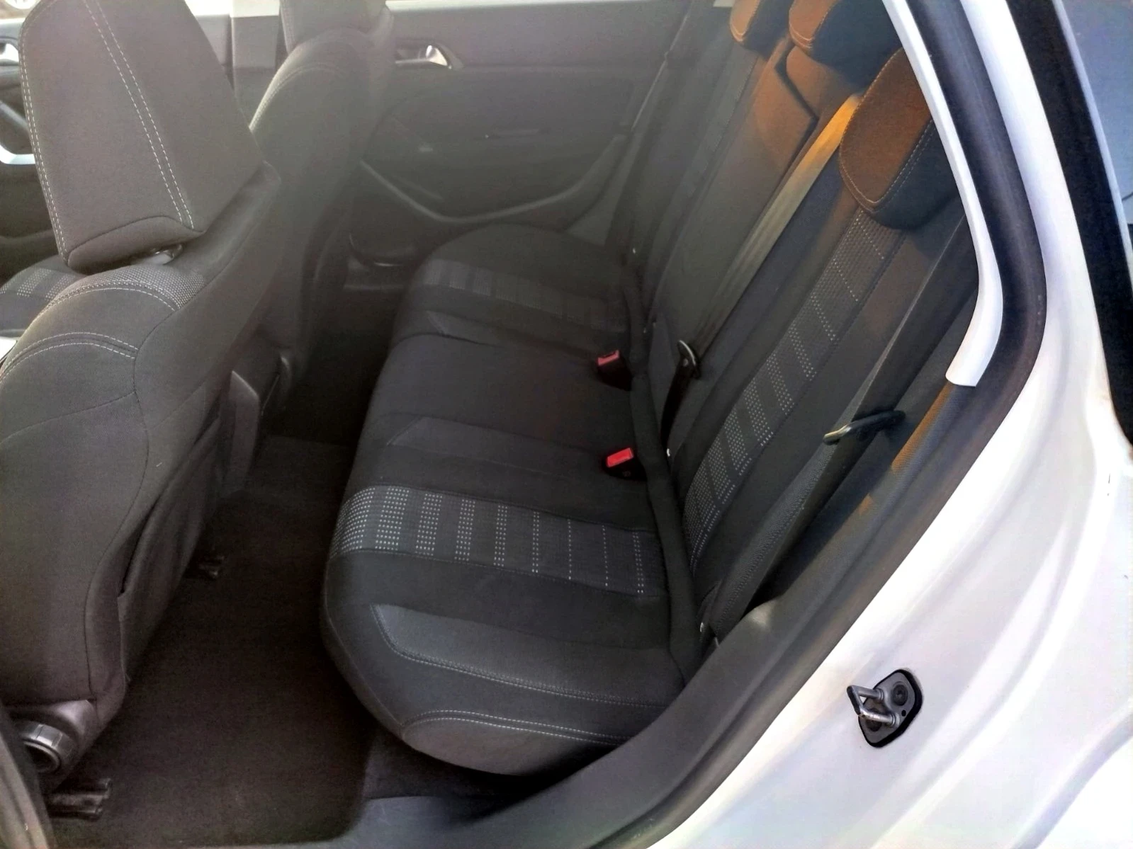 Peugeot 308 1.6 Blue-HDi* Allure* Full LED | Mobile.bg   11