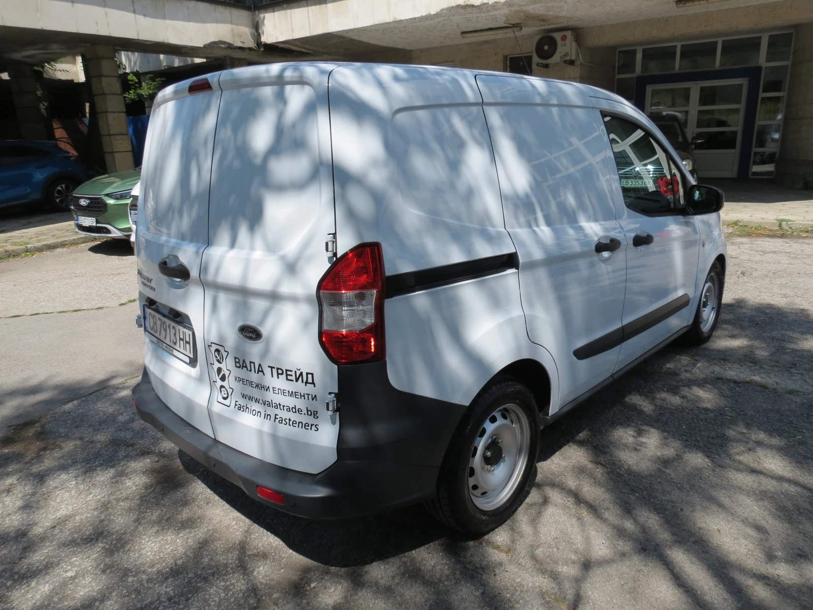 Ford Courier 1.5 TDCi 100PS - изображение 6