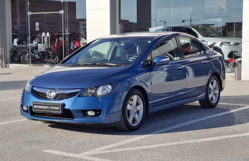Honda Civic 1.8 i-VTEC Executive 16V AT - изображение 2