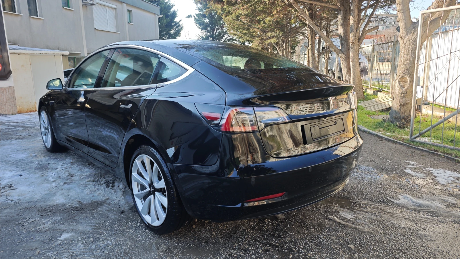 Tesla Model 3 Long Range AWD  - изображение 7