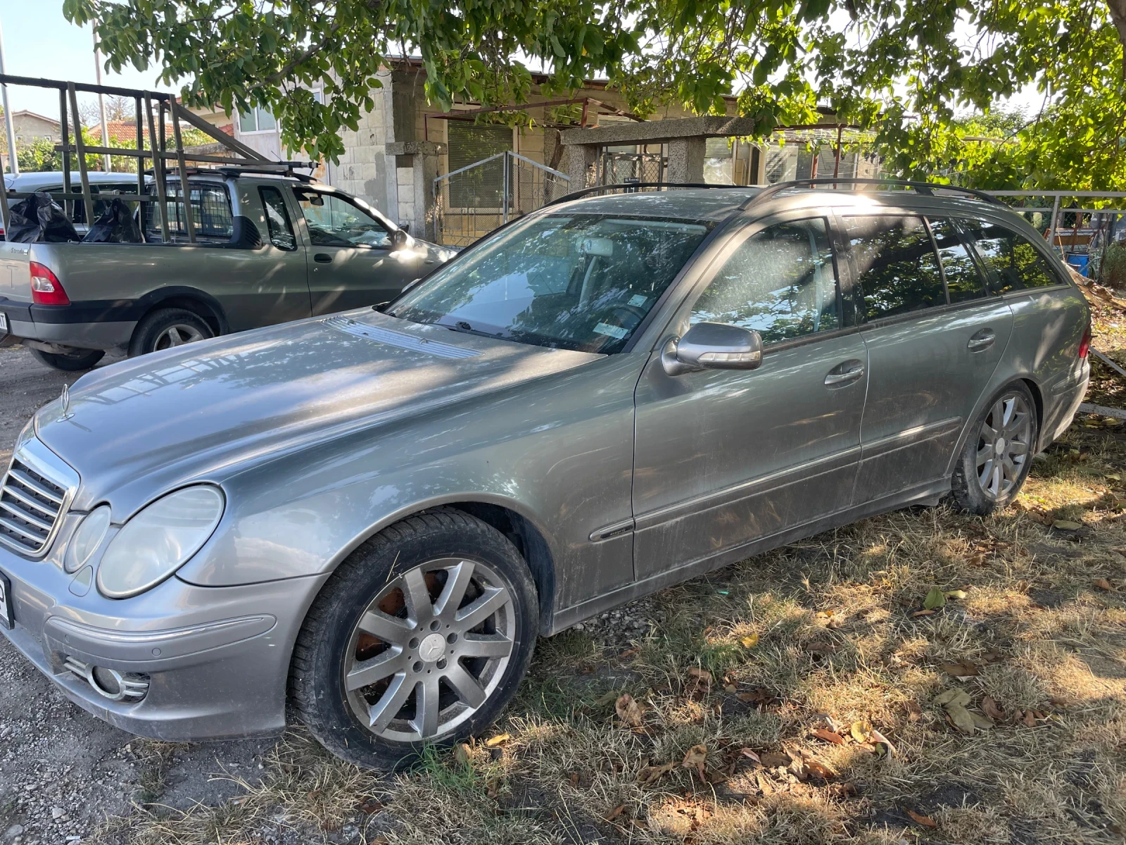 Mercedes-Benz E 350  - изображение 6