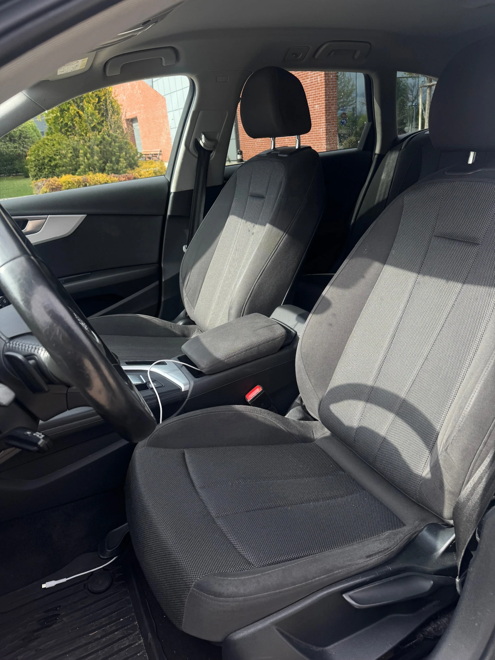 Audi A4 2.0 TDI, снимка 9 - Автомобили и джипове - 54381407