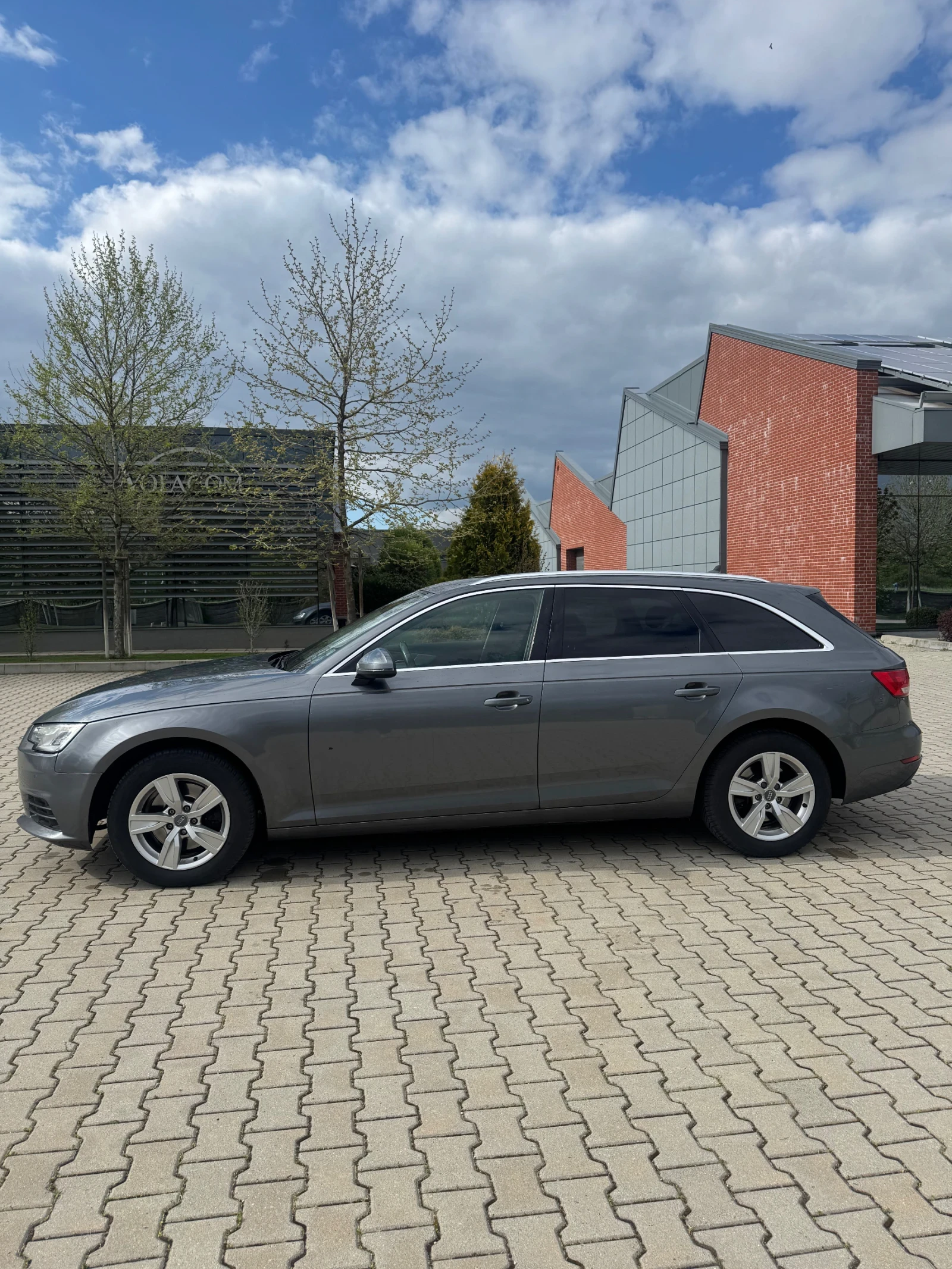 Audi A4 2.0 TDI, снимка 3 - Автомобили и джипове - 54381407