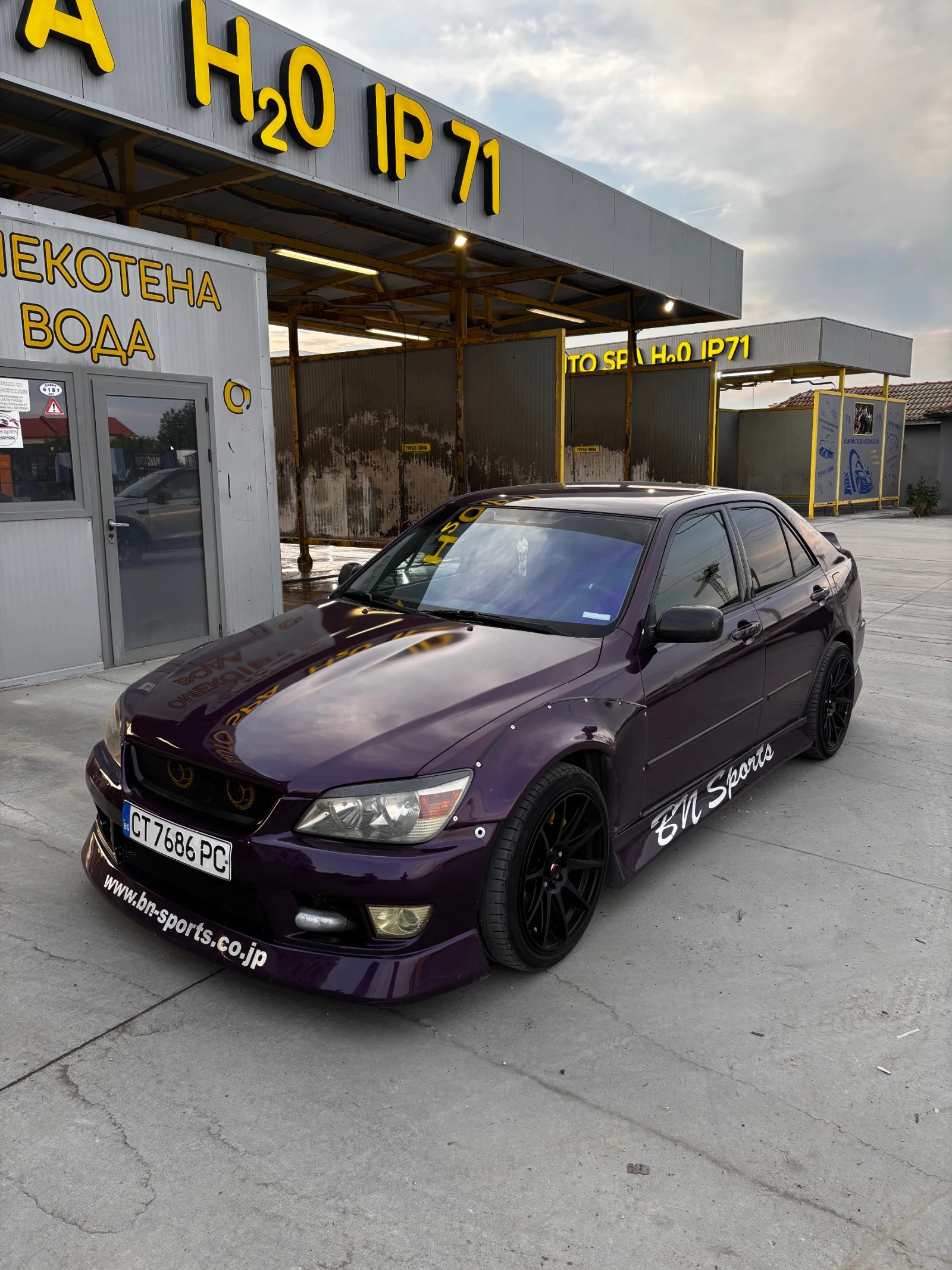 Lexus IS 200, снимка 1 - Автомобили и джипове - 54878591