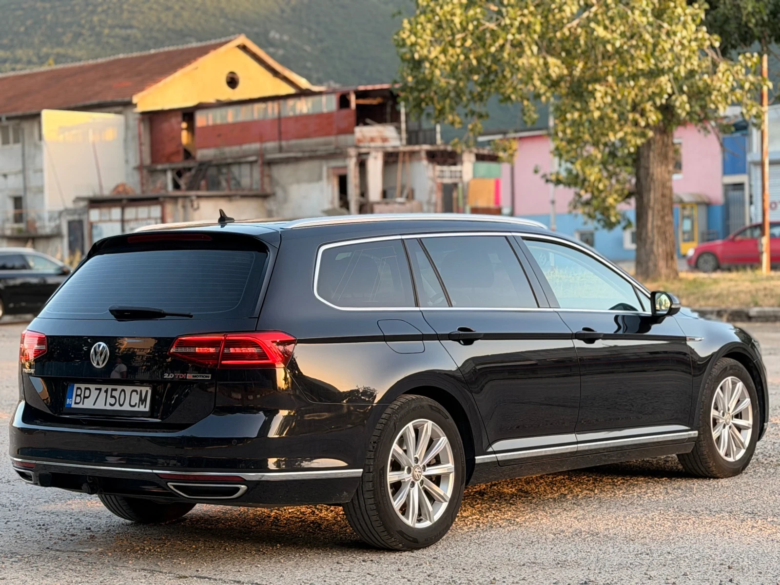 VW Passat 2.0TDI/4MOTION/МАСАЖ/ОБДУХВАНЕ/ПАНОРАМА, снимка 4 - Автомобили и джипове - 55083078