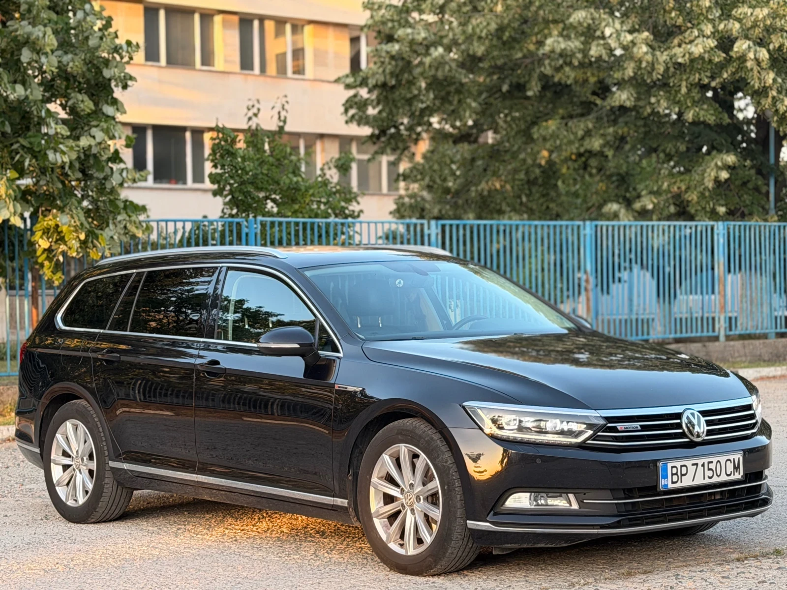 VW Passat 2.0TDI/4MOTION/МАСАЖ/ОБДУХВАНЕ/ПАНОРАМА, снимка 6 - Автомобили и джипове - 55083078
