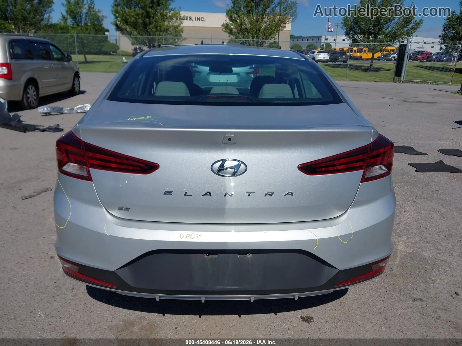 Hyundai Elantra 2.0* Става на газ* Цена до БГ* 17К КМ