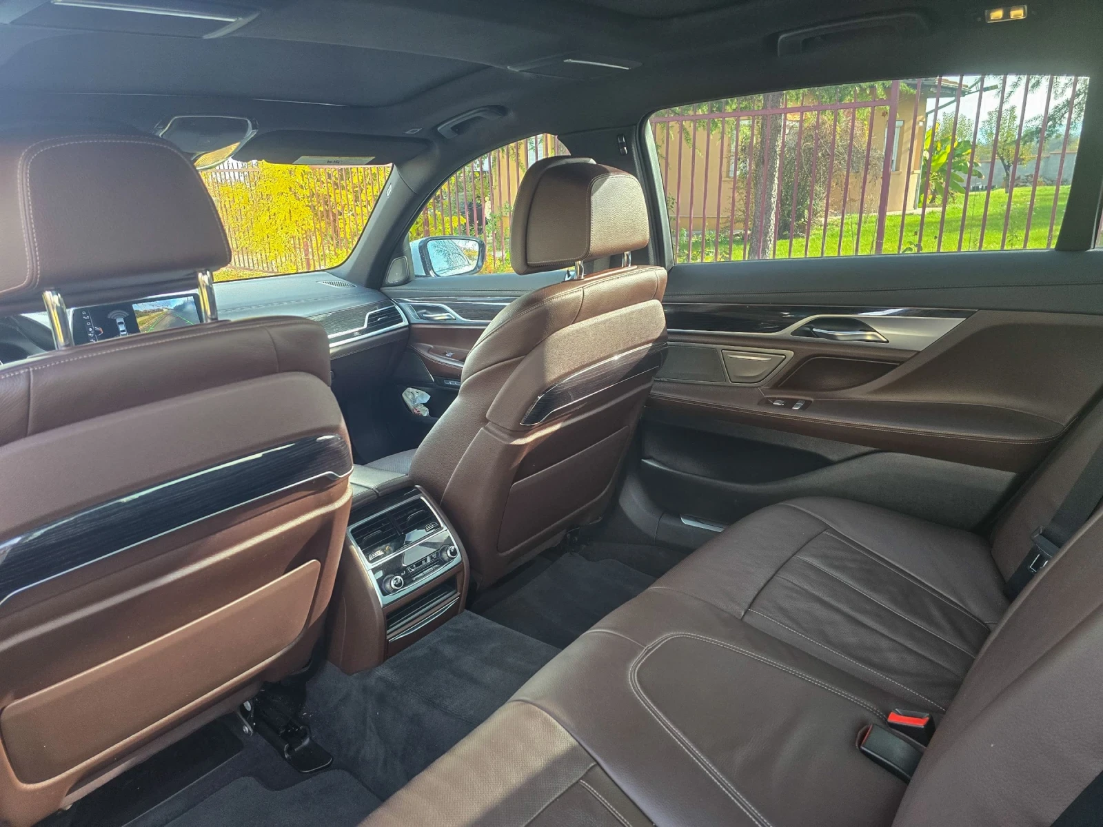 BMW 740 I L M Paket, снимка 8 - Автомобили и джипове - 55315618