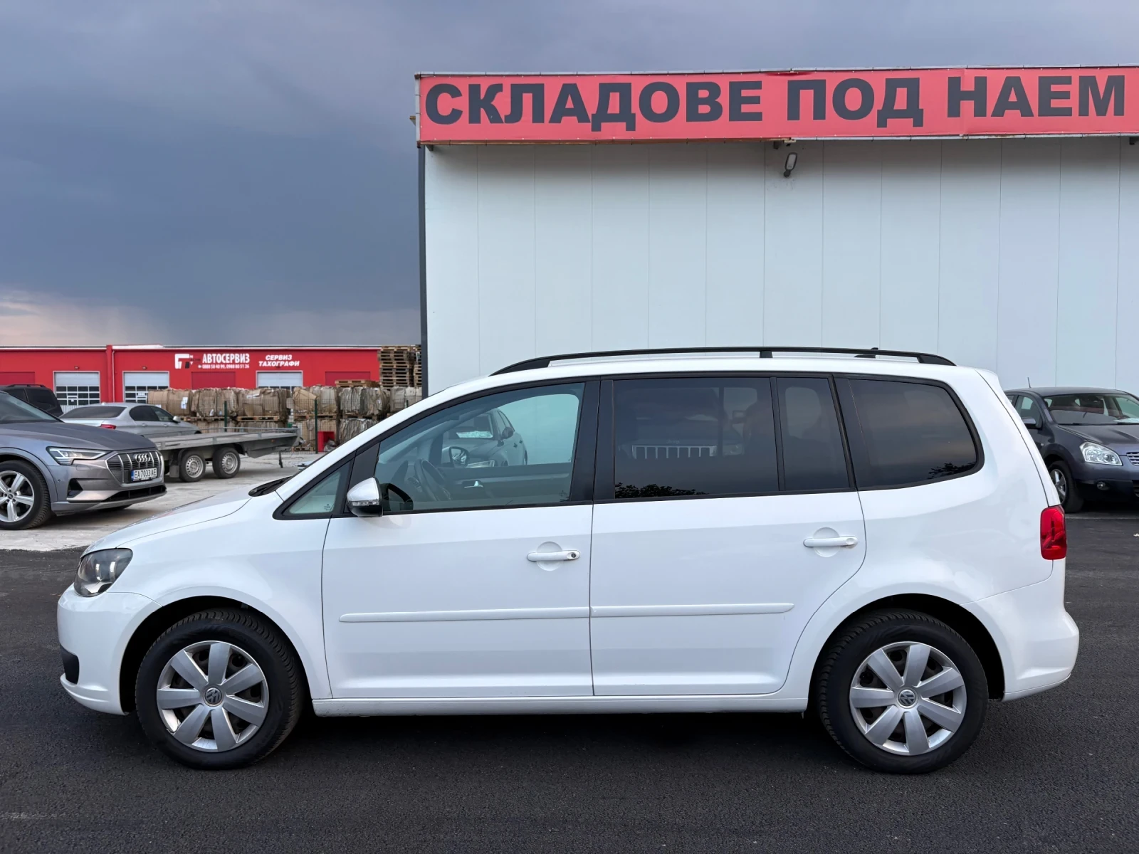 VW Touran Facelift 1.4 150кс CNG Navi , снимка 7 - Автомобили и джипове - 55355060