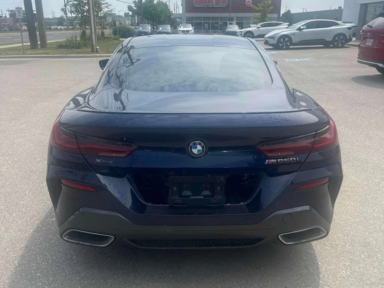 BMW 850 | DISTRONIC | 360 | HARMAN/K | , снимка 4 - Автомобили и джипове - 55512665