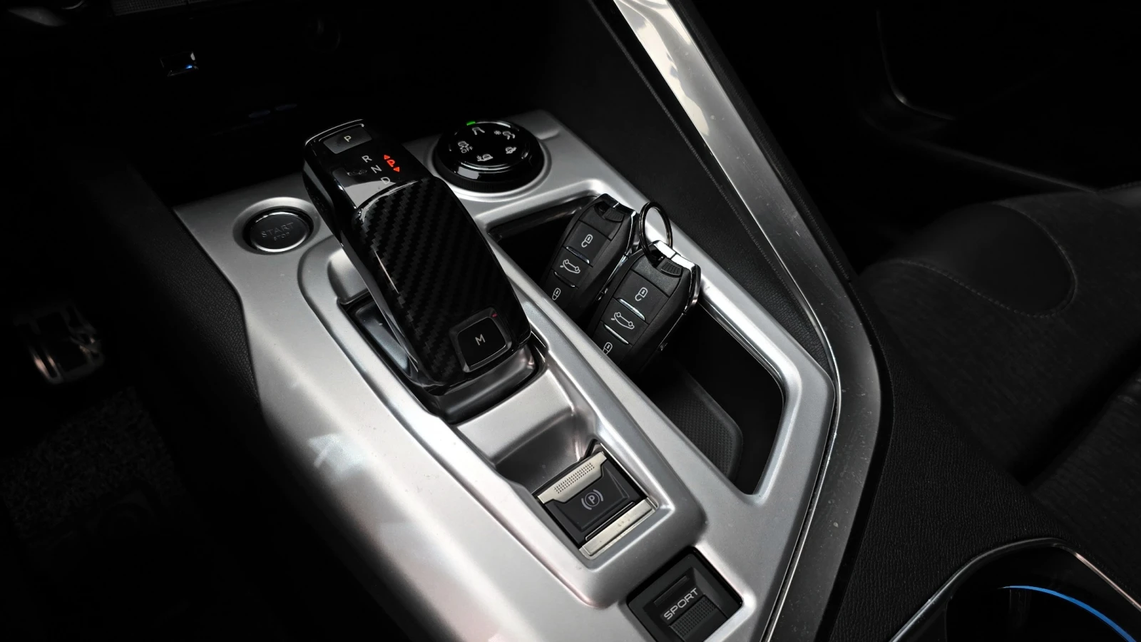 Peugeot 3008 1.6 BlueHDi GT Line , снимка 9 - Автомобили и джипове - 55594918