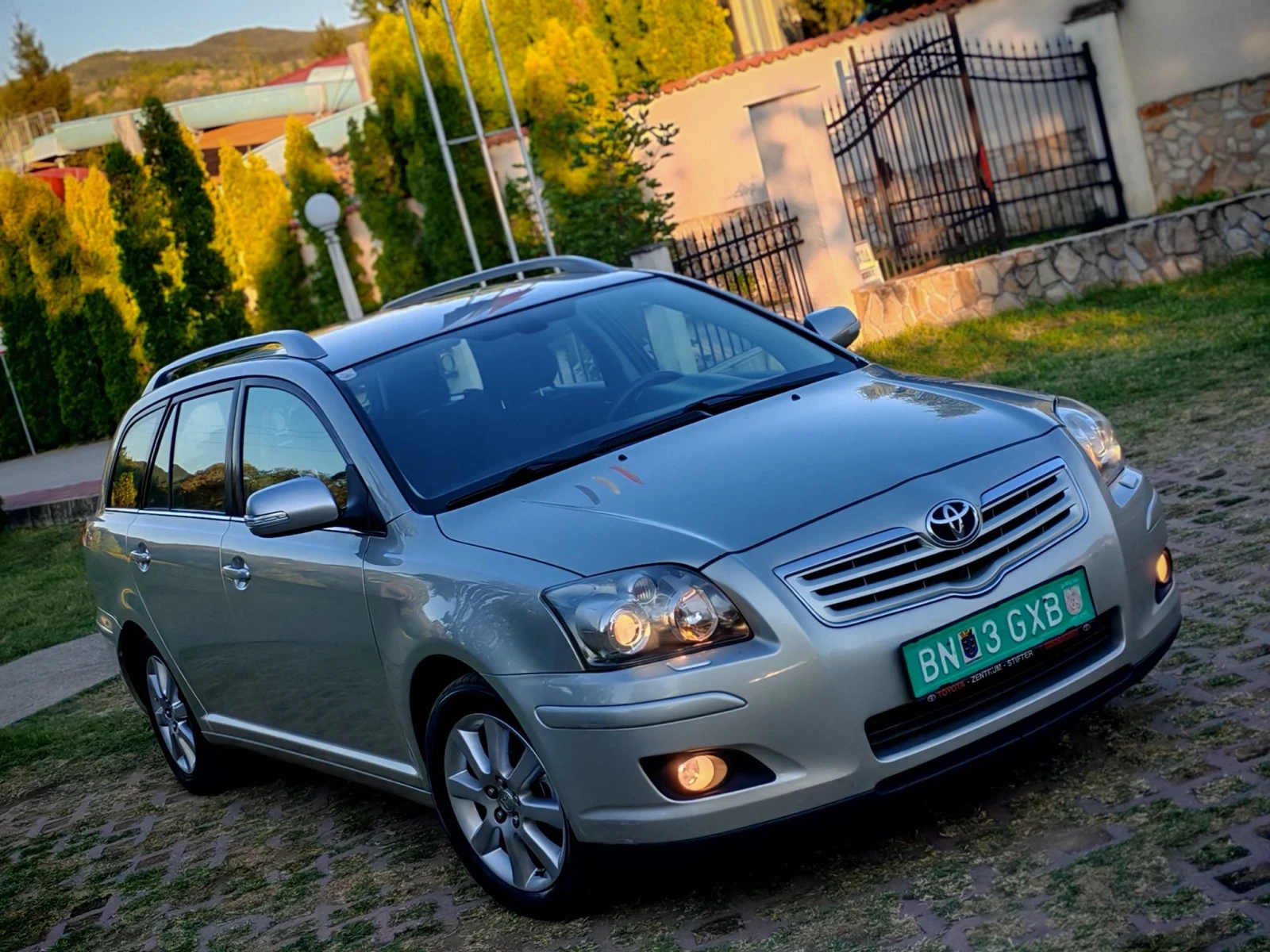 Toyota Avensis 2.0D4D(126)* FACELIFT* КЛИМАТРОНИК* НОВ ВНОС* 