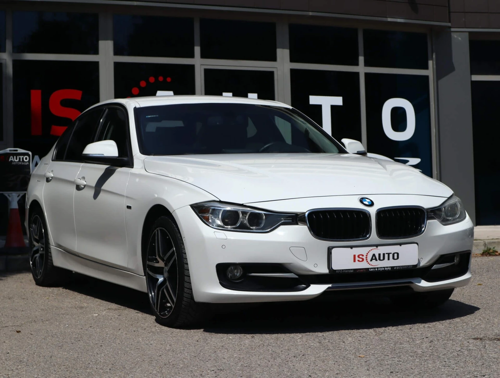 BMW 320 d/Harman Kardon/Sport/PDC/Подгрев, снимка 3 - Автомобили и джипове - 55676138