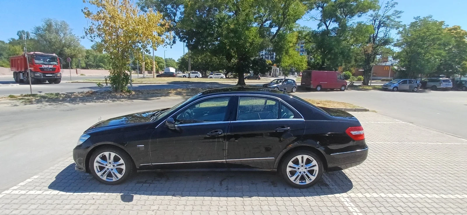 Mercedes-Benz E 200 E 212 CGI, снимка 12 - Автомобили и джипове - 55699622
