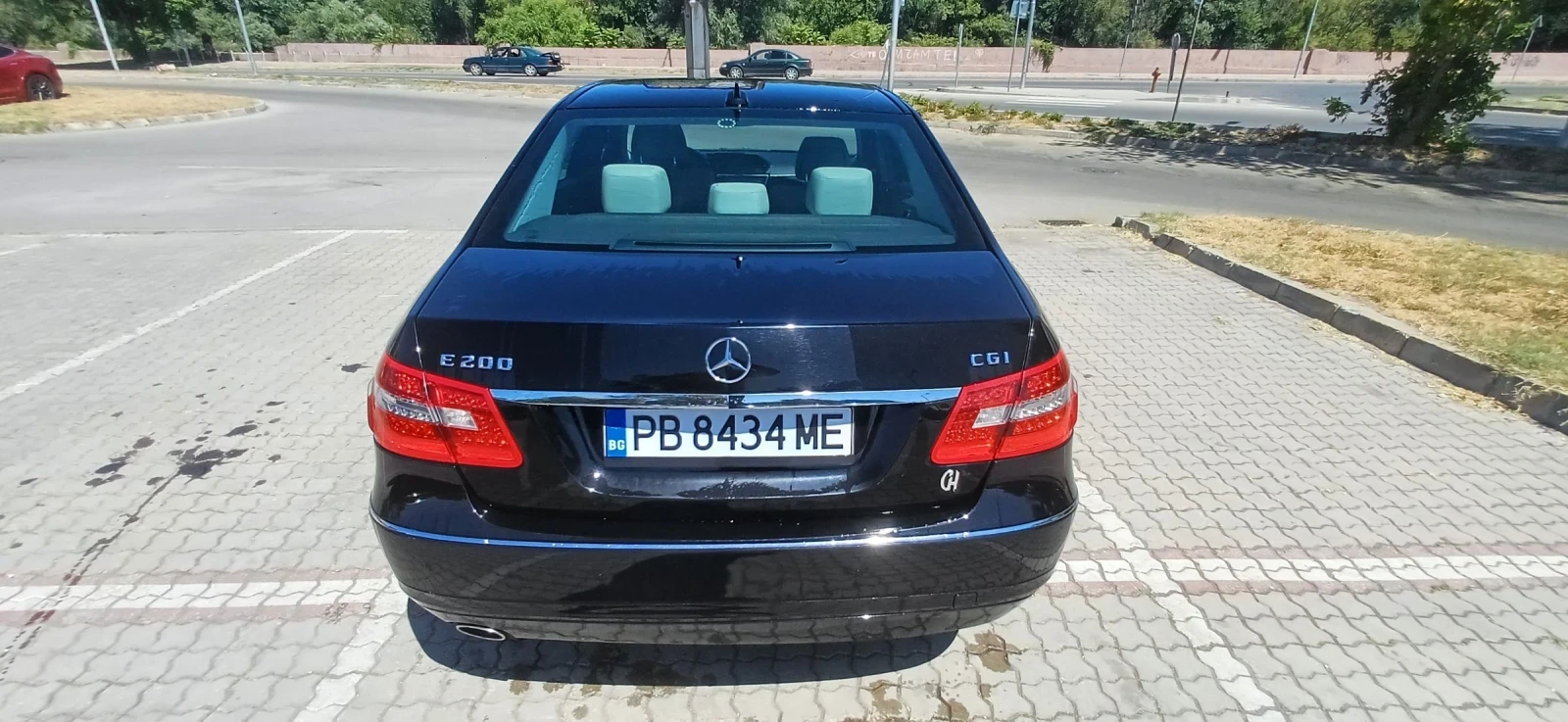 Mercedes-Benz E 200 E 212 CGI, снимка 4 - Автомобили и джипове - 55699622