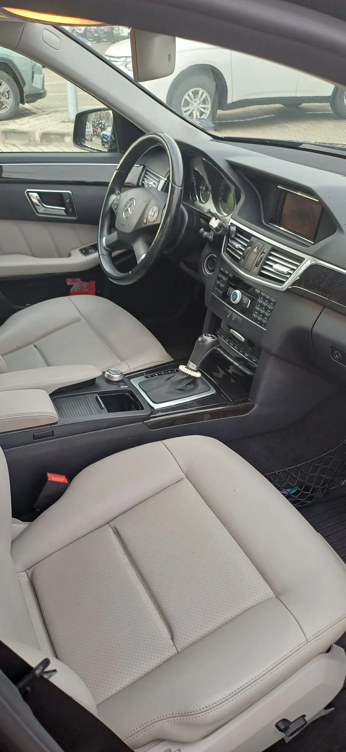 Mercedes-Benz E 200 E 212 CGI, снимка 6 - Автомобили и джипове - 55699622