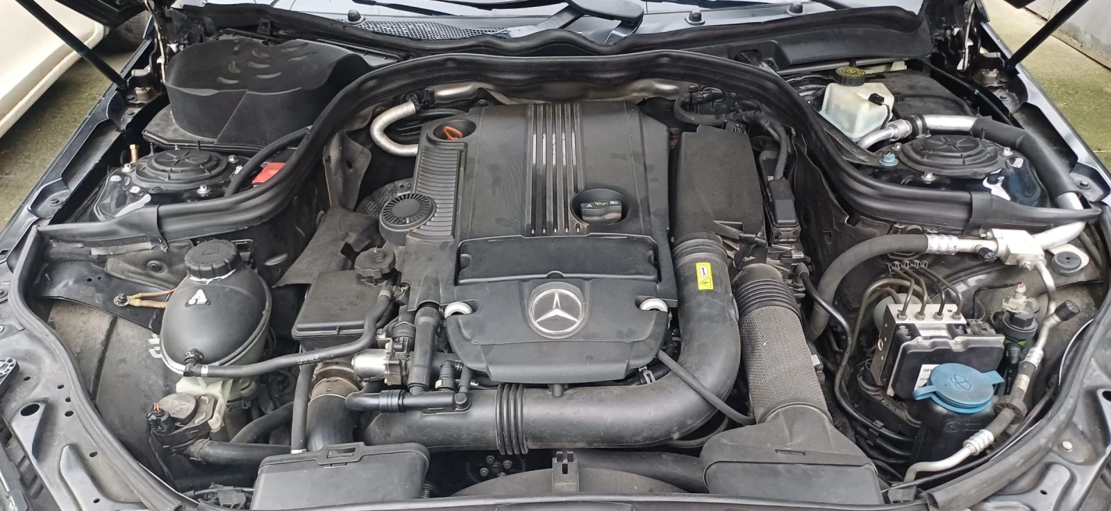 Mercedes-Benz E 200 E 212 CGI, снимка 11 - Автомобили и джипове - 55699622