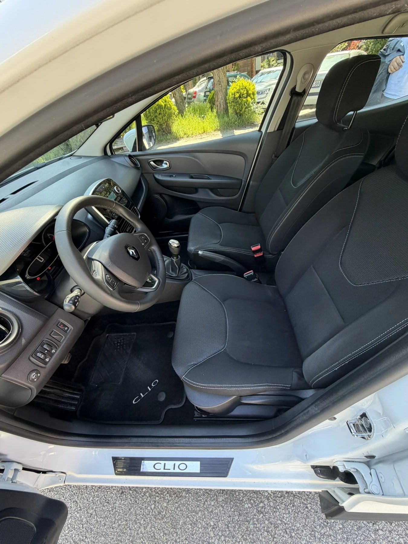 Renault Clio GPL  GAZ, снимка 11 - Автомобили и джипове - 55838859