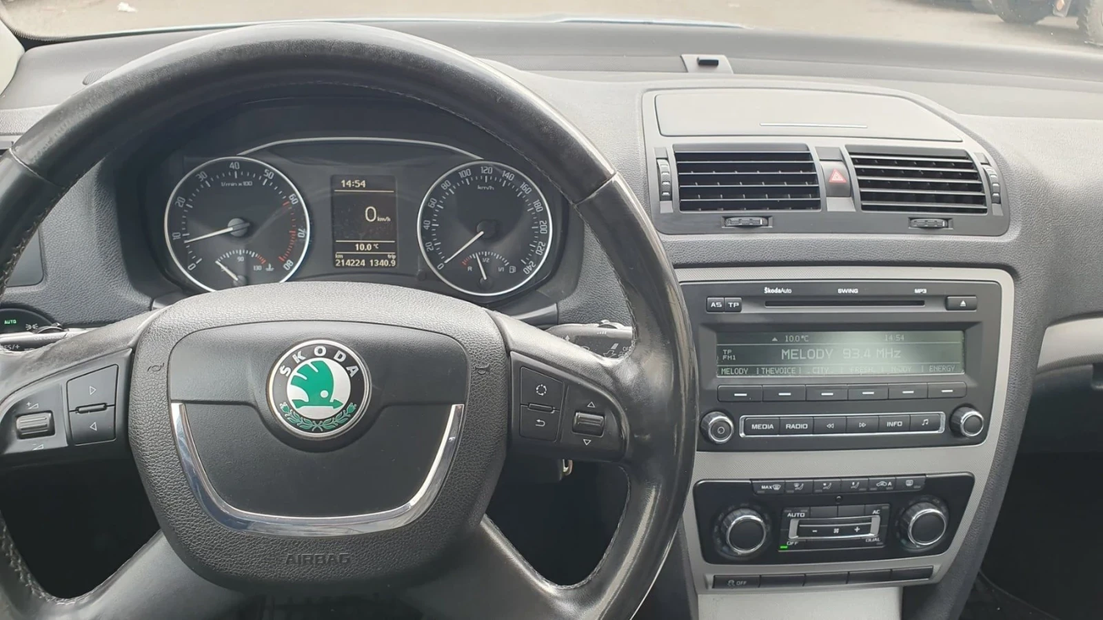 Skoda Octavia 1.8, снимка 7 - Автомобили и джипове - 56009782