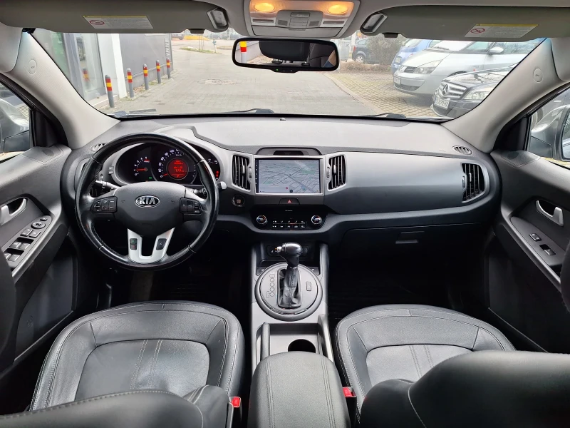 Kia Sportage 2.0CRDI ПЪЛНА СЕРВИЗНА ИСТОРИЯ !!! КАТО НОВА!!!, снимка 8 - Автомобили и джипове - 48470677