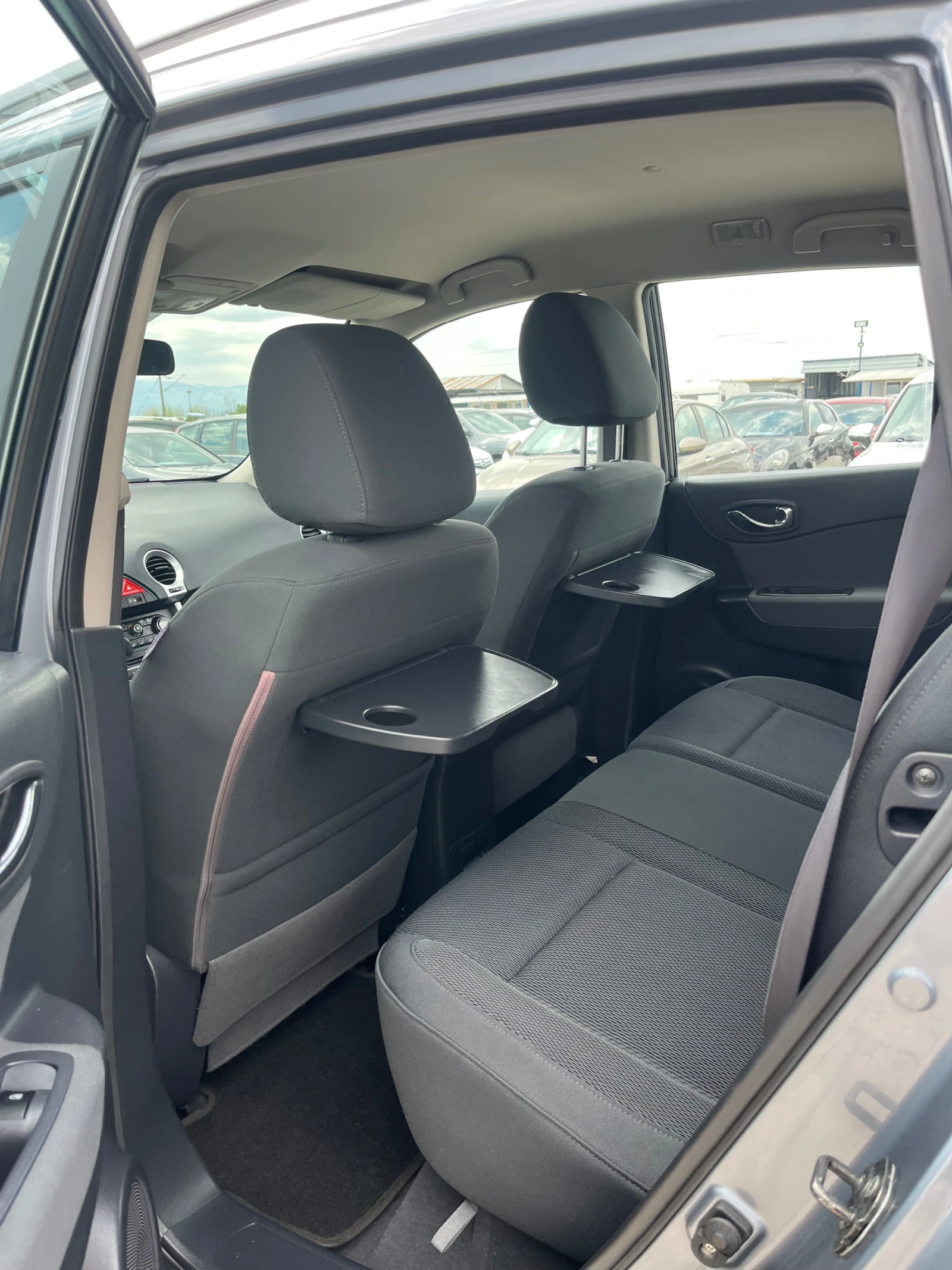 Renault Koleos 2.0 dCi 4x4 - изображение 8