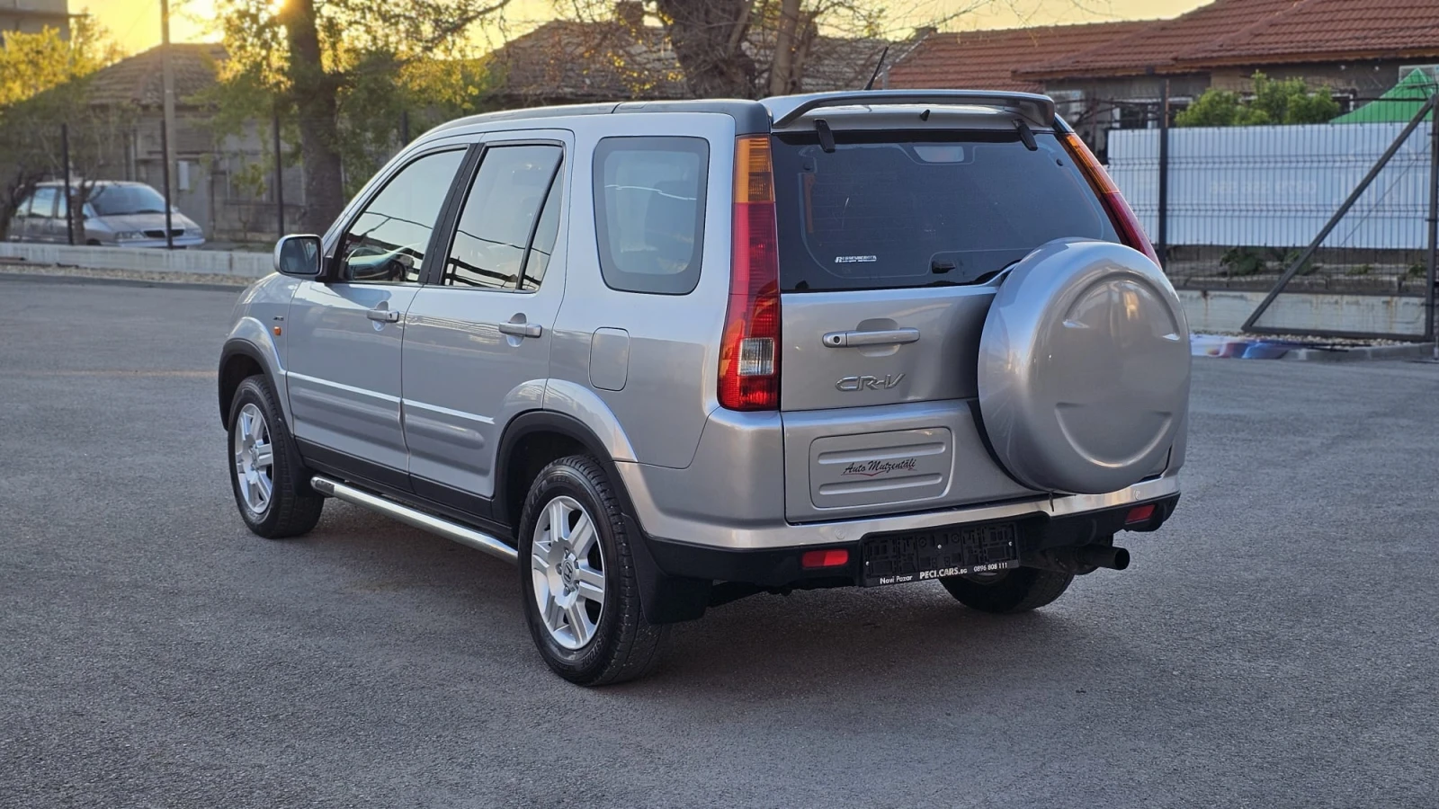 Honda Cr-v 2.0i-VTEC 4x4 CH-СЕРВИЗНА ИСТ.-ТОП СЪСТ.-ЛИЗИНГ - изображение 4
