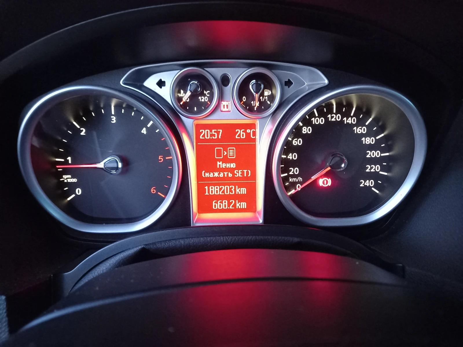 Ford Kuga 2.0 - изображение 7