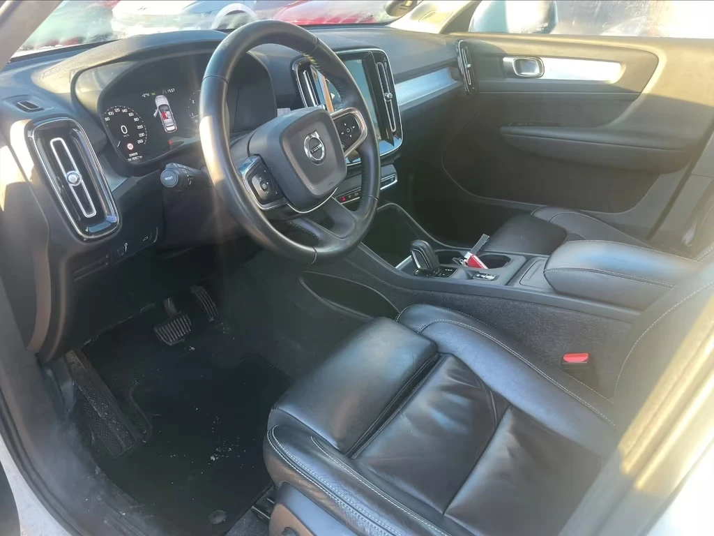 Volvo XC40 2.0d Aut. 190ps Momentum AWD DK - изображение 7