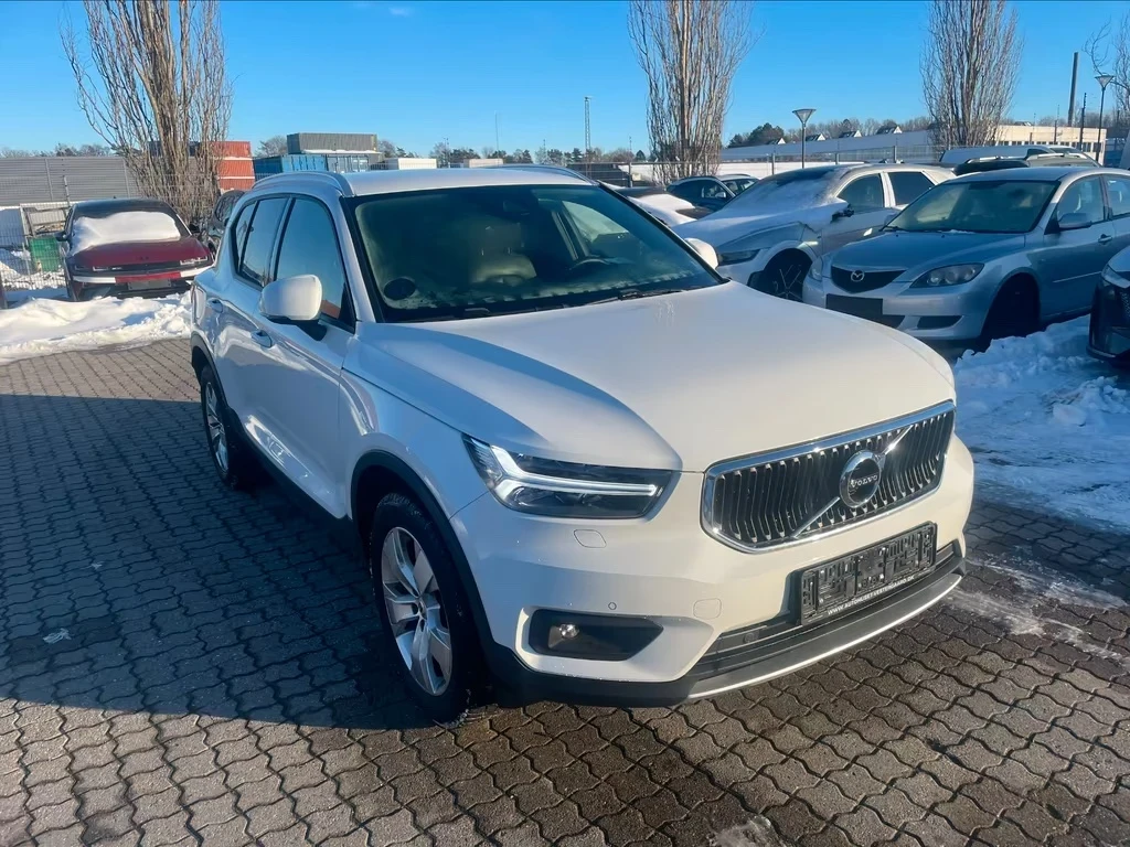 Volvo XC40 2.0d Aut. 190ps Momentum AWD DK - изображение 2