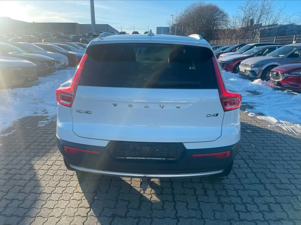Volvo XC40 2.0d Aut. 190ps Momentum AWD DK - изображение 4