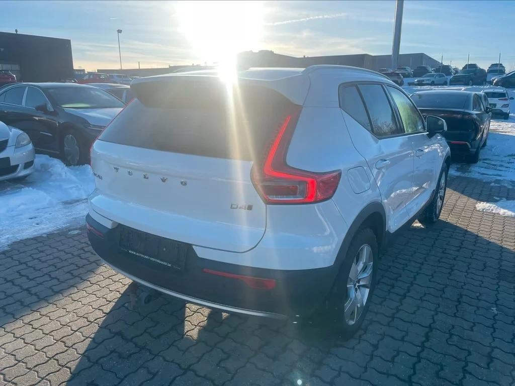 Volvo XC40 2.0d Aut. 190ps Momentum AWD DK - изображение 5