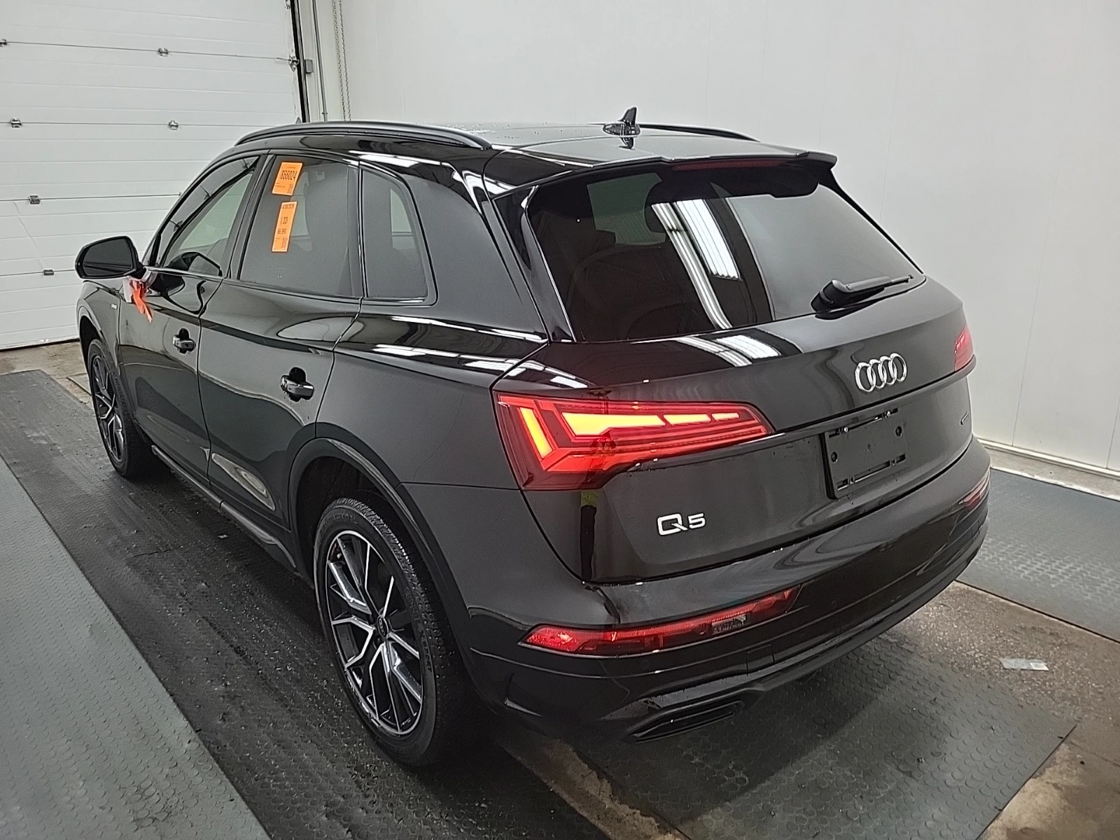Audi Q5 S-LINE PRESTIGE* VIRTUAL* ПОДГРЕВ* PANO* 2 КЛЮЧА, снимка 3 - Автомобили и джипове - 54185014