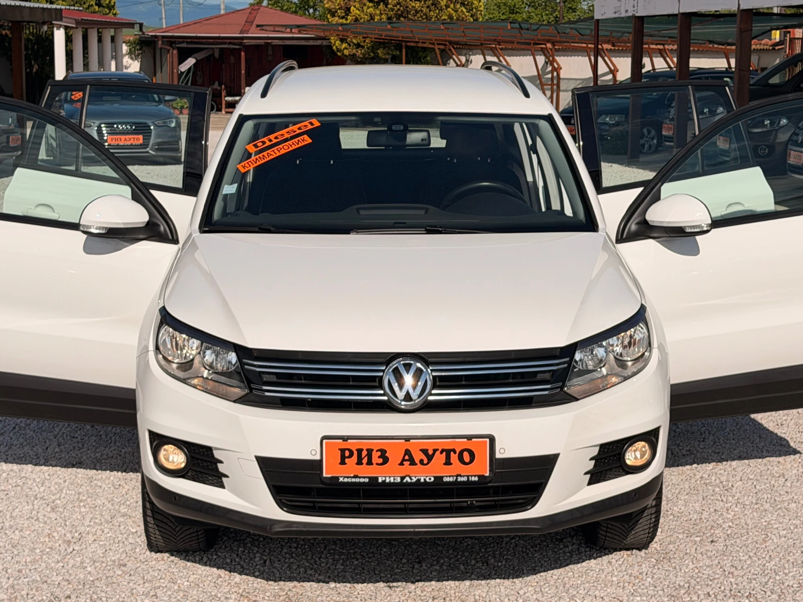 VW Tiguan 2.0TDI* NAVI* 6sk* 140ks* MULTI VOLAN* LIZING, снимка 3 - Автомобили и джипове - 54544489
