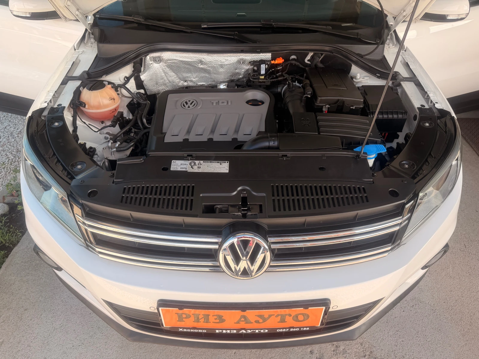 VW Tiguan 2.0TDI* NAVI* 6sk* 140ks* MULTI VOLAN* LIZING, снимка 16 - Автомобили и джипове - 54544489