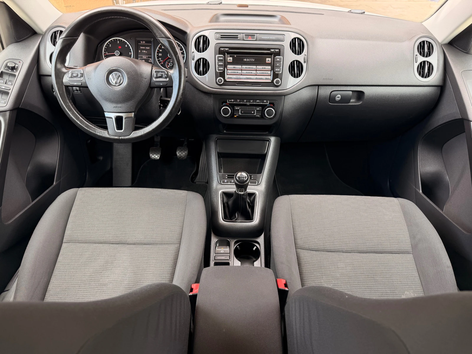 VW Tiguan 2.0TDI* NAVI* 6sk* 140ks* MULTI VOLAN* LIZING, снимка 10 - Автомобили и джипове - 54544489