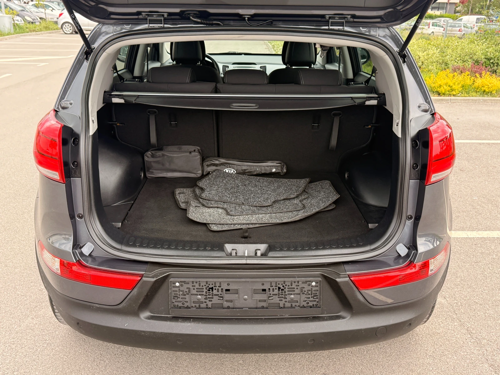 Kia Sportage 1.6i* GPL* 178000 км* СЕРВИЗНА ИСТОРИЯ* , снимка 15 - Автомобили и джипове - 54607821