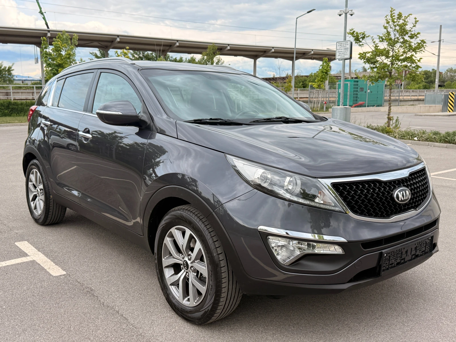Kia Sportage 1.6i* GPL* 178000 км* СЕРВИЗНА ИСТОРИЯ* , снимка 3 - Автомобили и джипове - 54607821